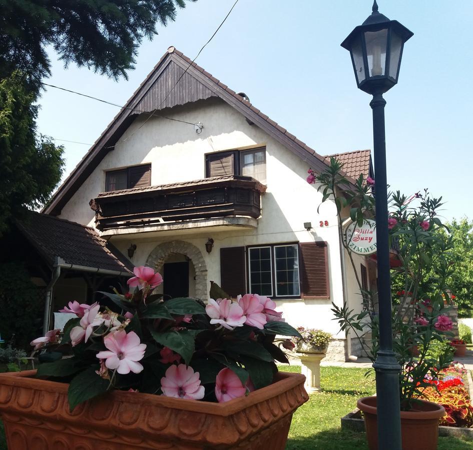 Villa Suzy Zamárdi Buitenkant foto